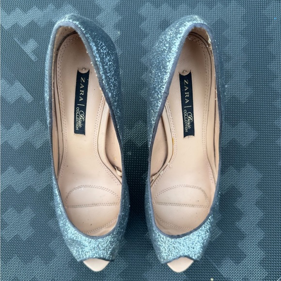 Sparkling silver high heels sandals - Picture 3 of 4